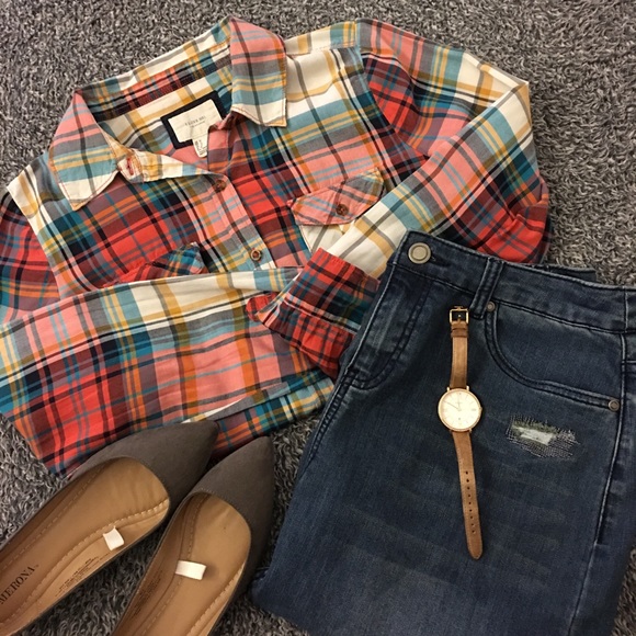Forever 21 Tops - Beautiful plaid button up!